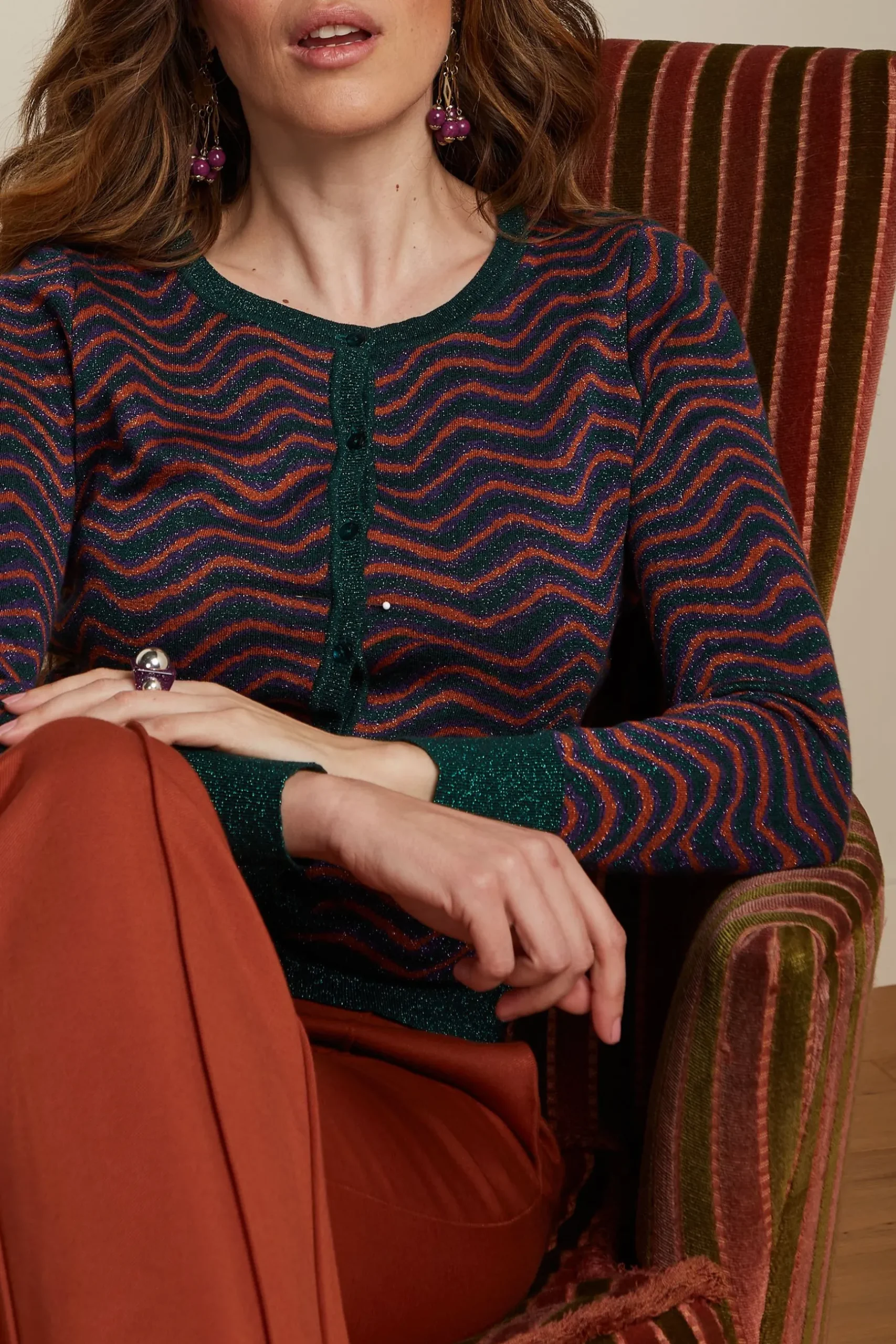 cardi_roudnneck_lava_0.webp DAMES King Louie Cardi Roudnneck Lava