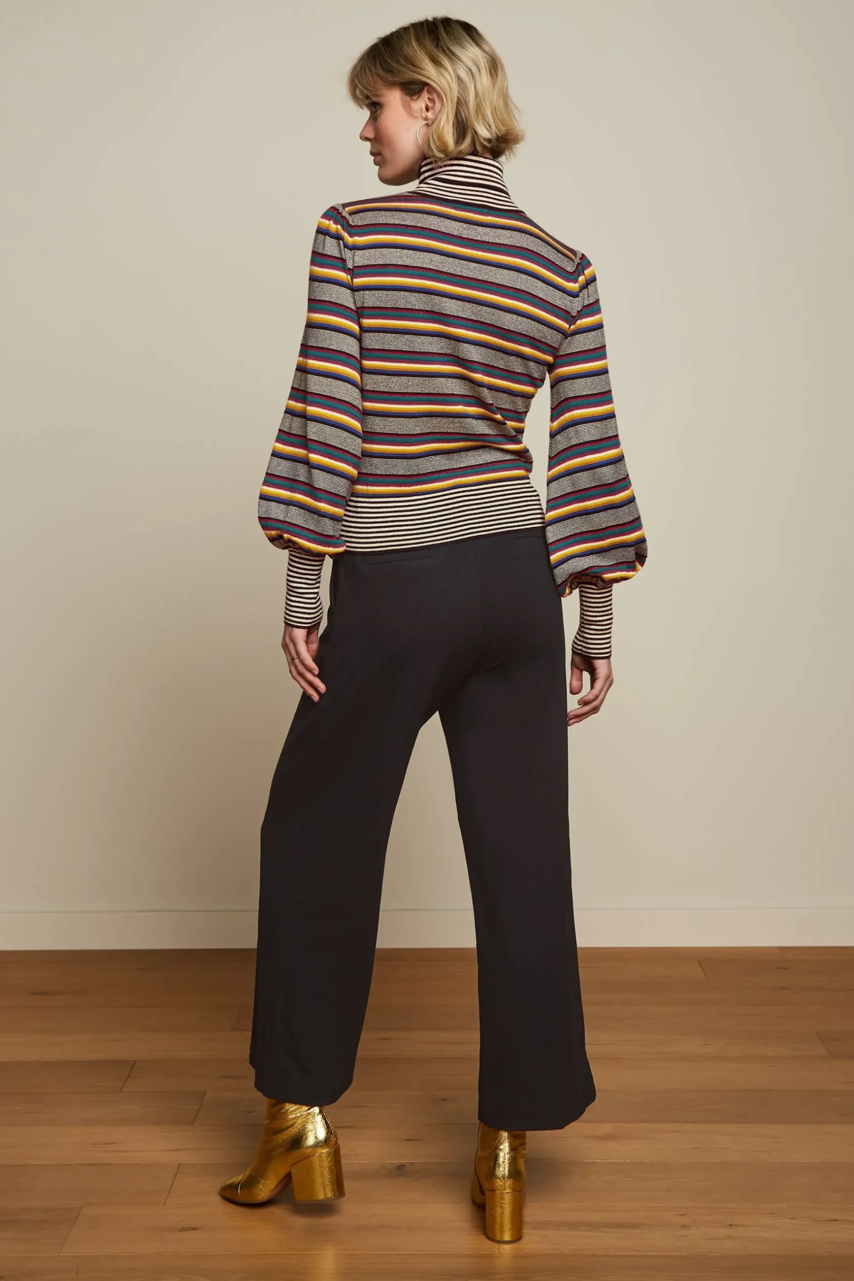 maya_rollneck_top_sixties_stripe_2.webp DAMES King Louie Maya Rollneck Top Sixties Stripe