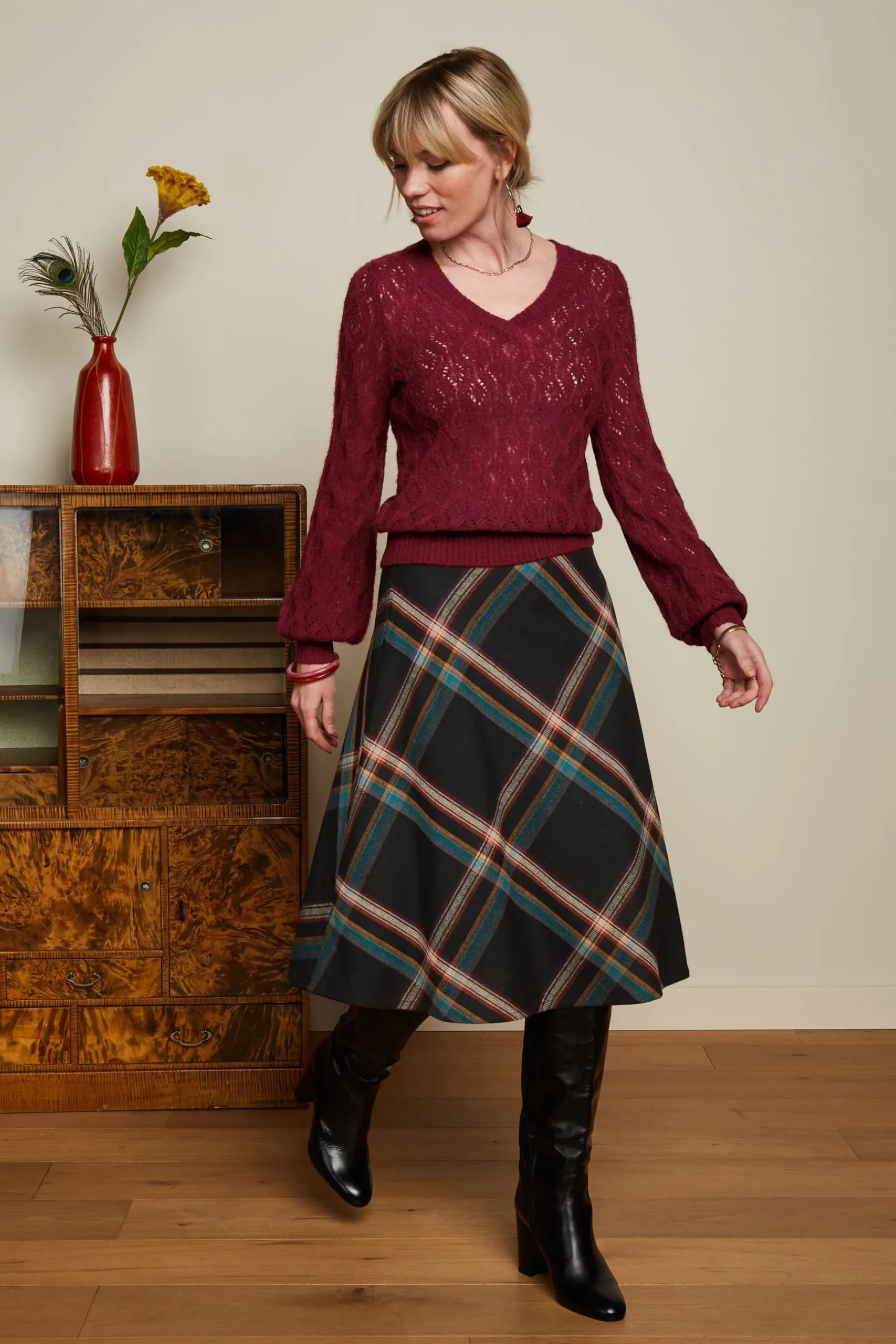 v_neck_borgo_1-1.webp DAMES King Louie V Neck Borgo